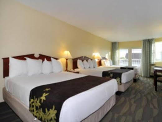 Gold Leaf Hotel Of Dewey Dewey Beach Exterior photo